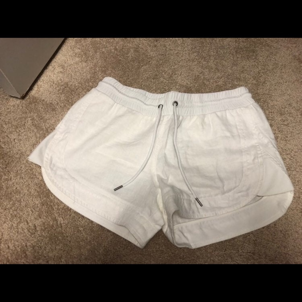 NEW Athleta white Bali Linen Shorts